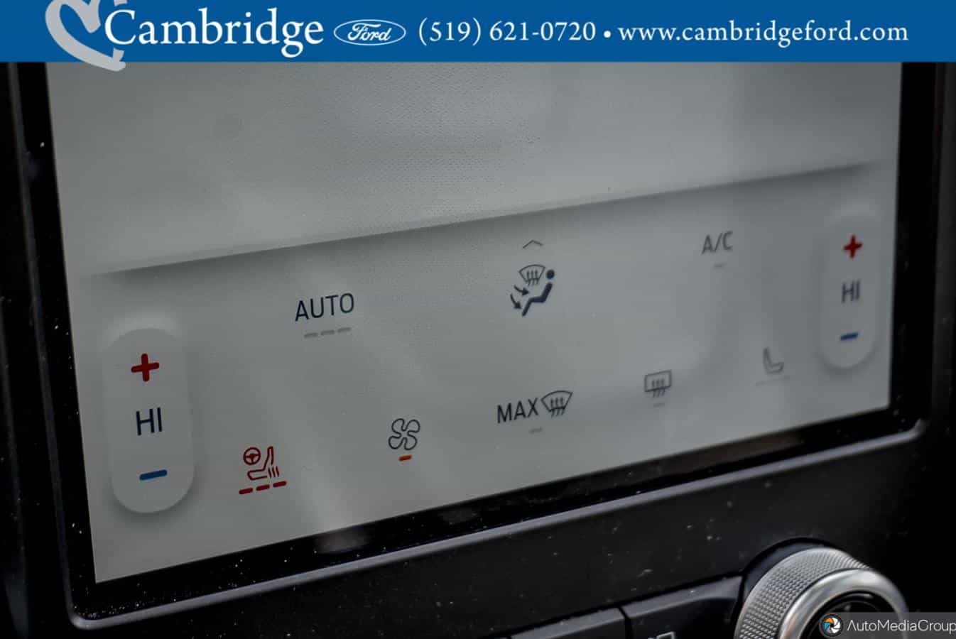 2024 Ford Edge Titanium - Image 27