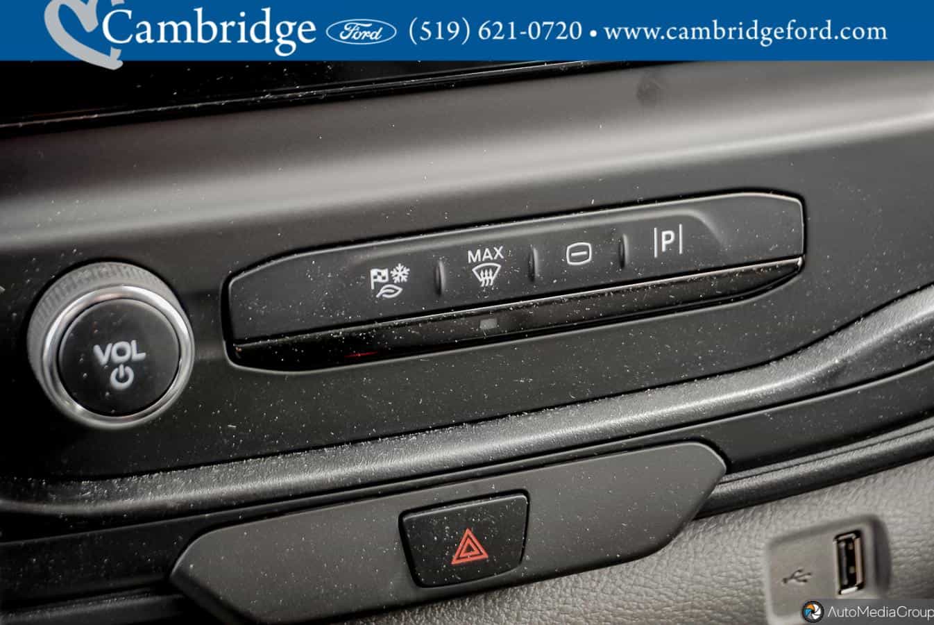 2025 Ford Transit Cargo Van Base - Image 25