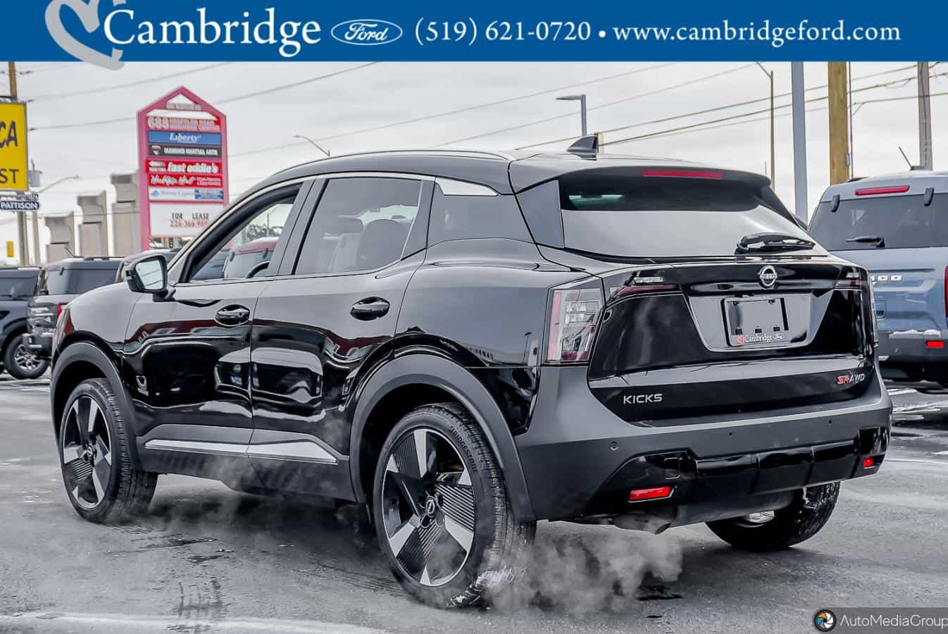 2025 Nissan Kicks Sr - Image 6