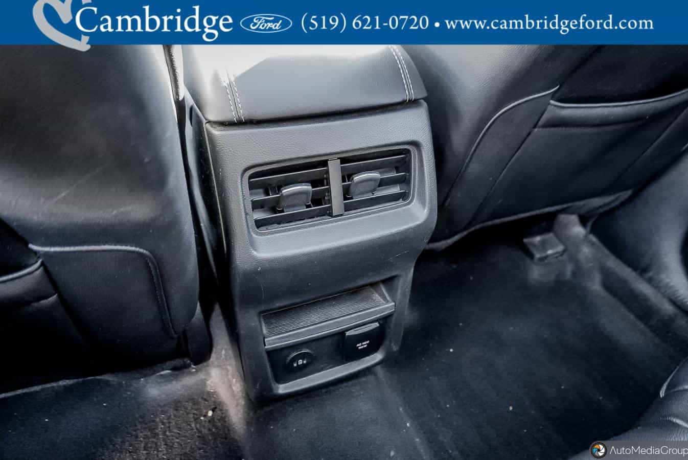 2024 Ford Edge Titanium - Image 16