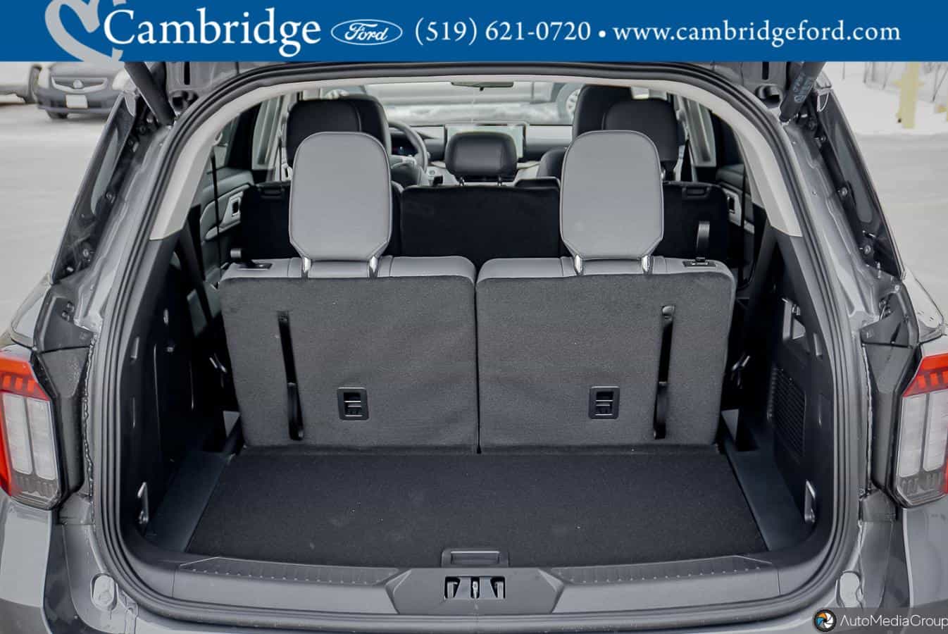 2026 Ford Explorer Active (200A) - Image 13