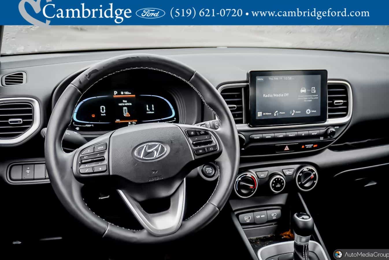 Image 7 Hyundai Venue Preferred 2025