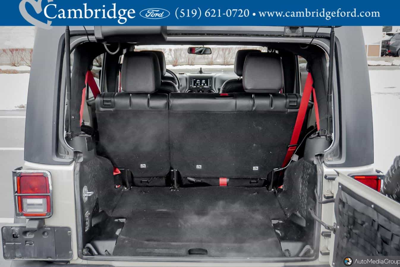 2017 Jeep Wrangler Rubicon - Image 11