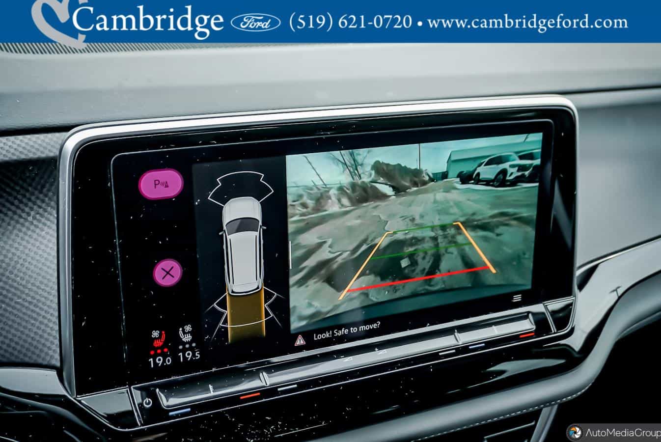 2024 Volkswagen Atlas Peak Edition - Image 8