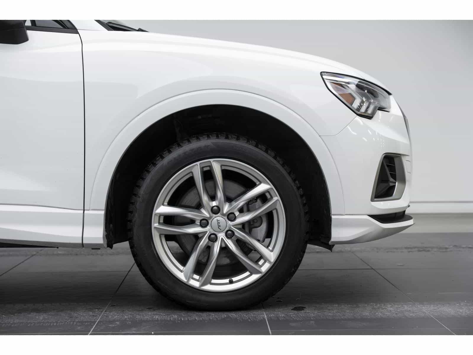 2021 Audi Q3 45 Komfort - Image 6