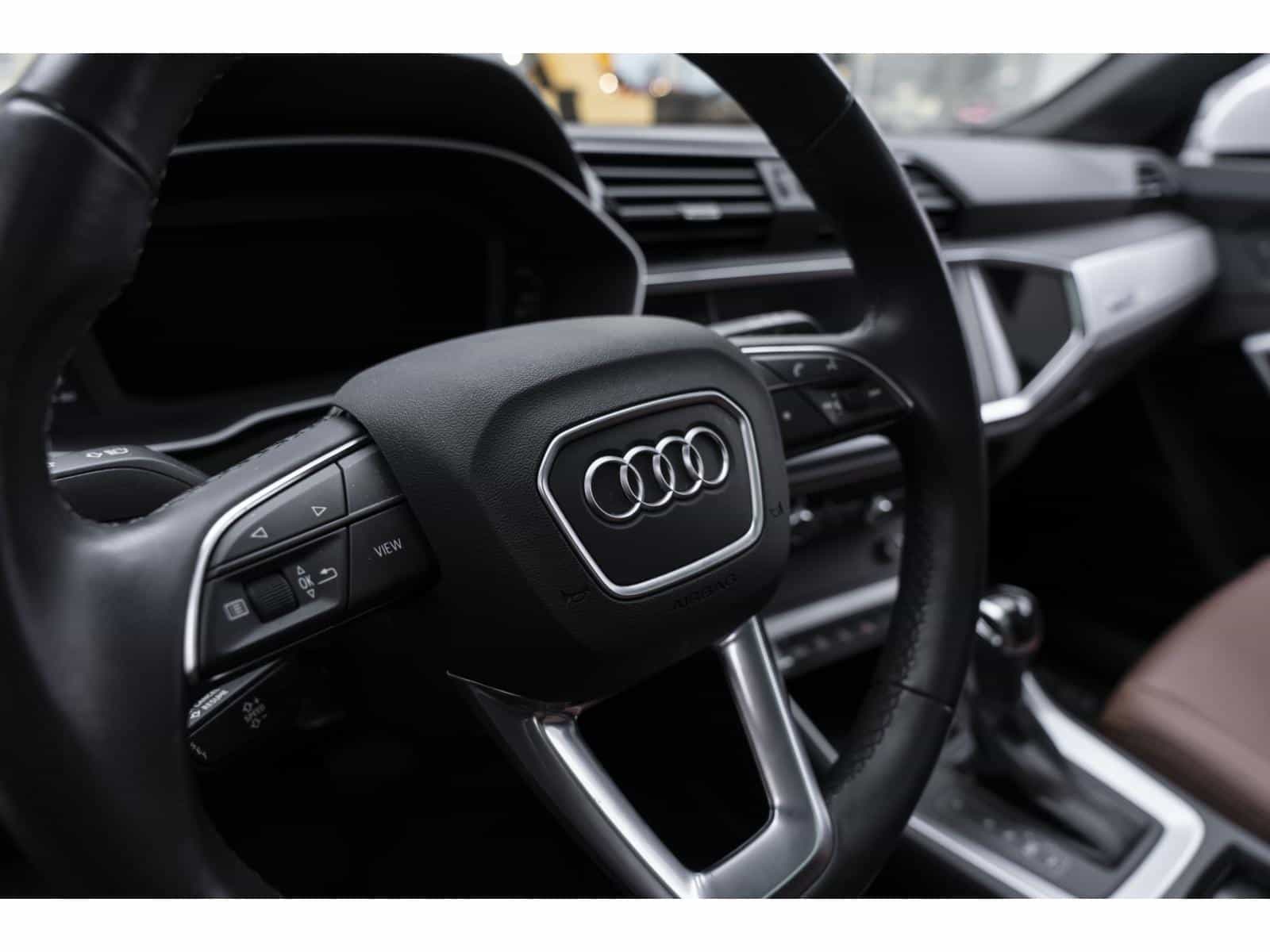 2021 Audi Q3 45 Komfort - Image 17