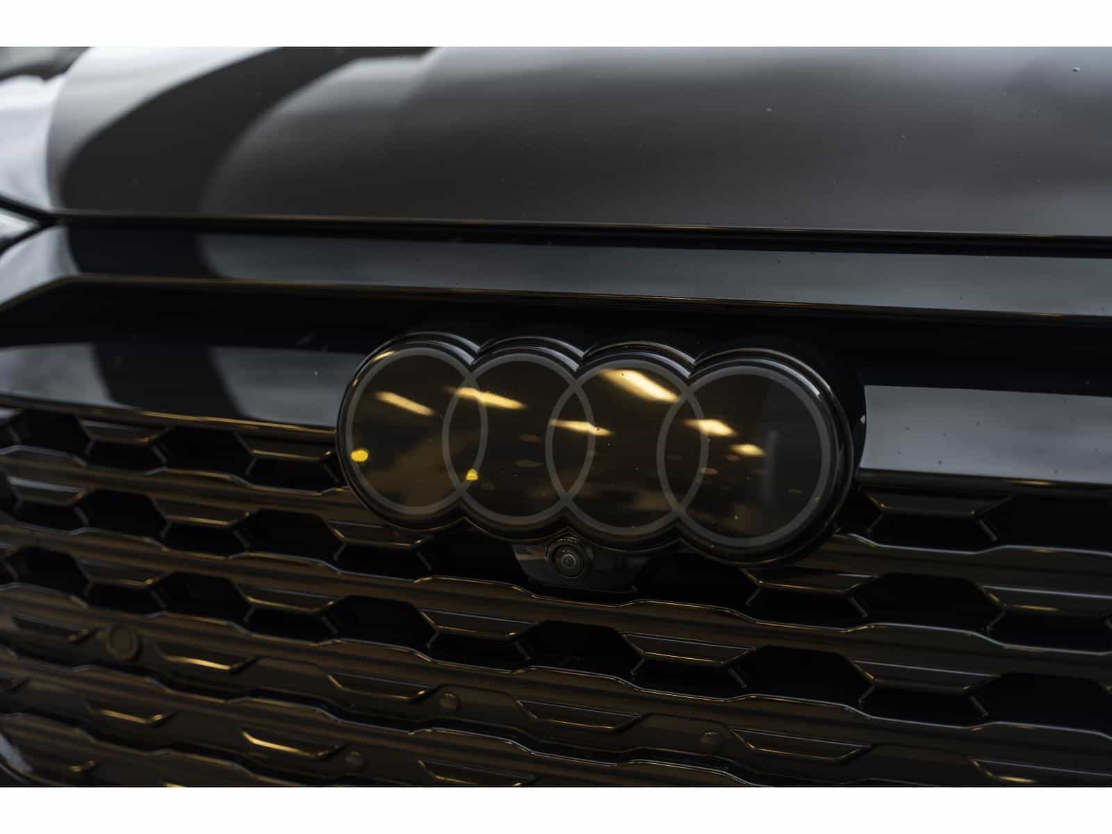 2024 Audi Q8 e-tron e-tron - Image 3