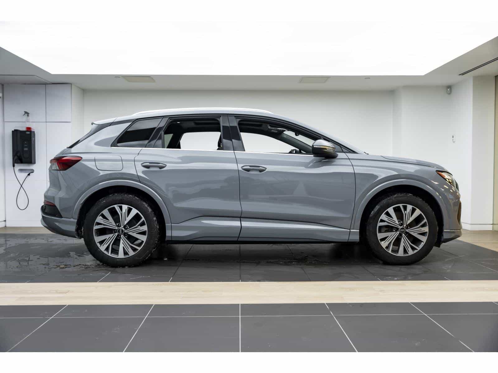 2024 Audi Q4 e-tron 55 - Image 7