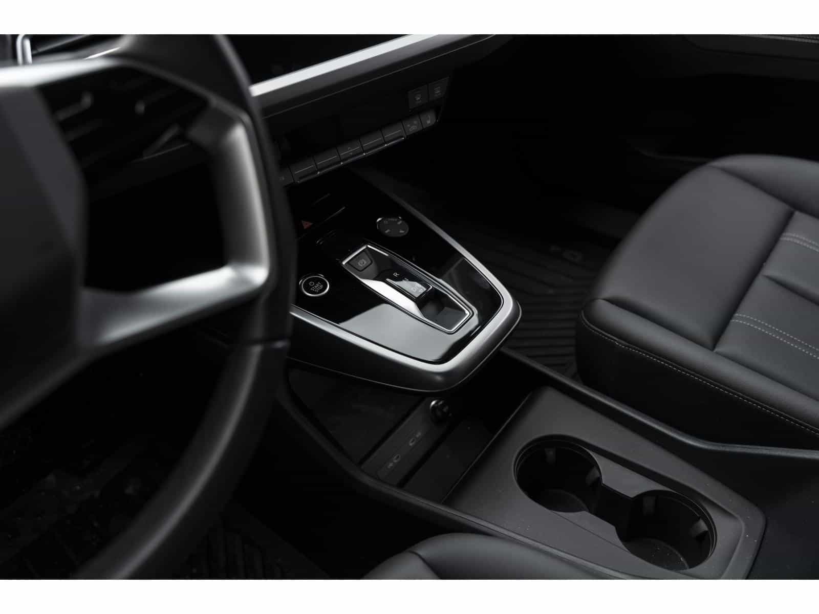 2024 Audi Q4 e-tron 55 - Image 16