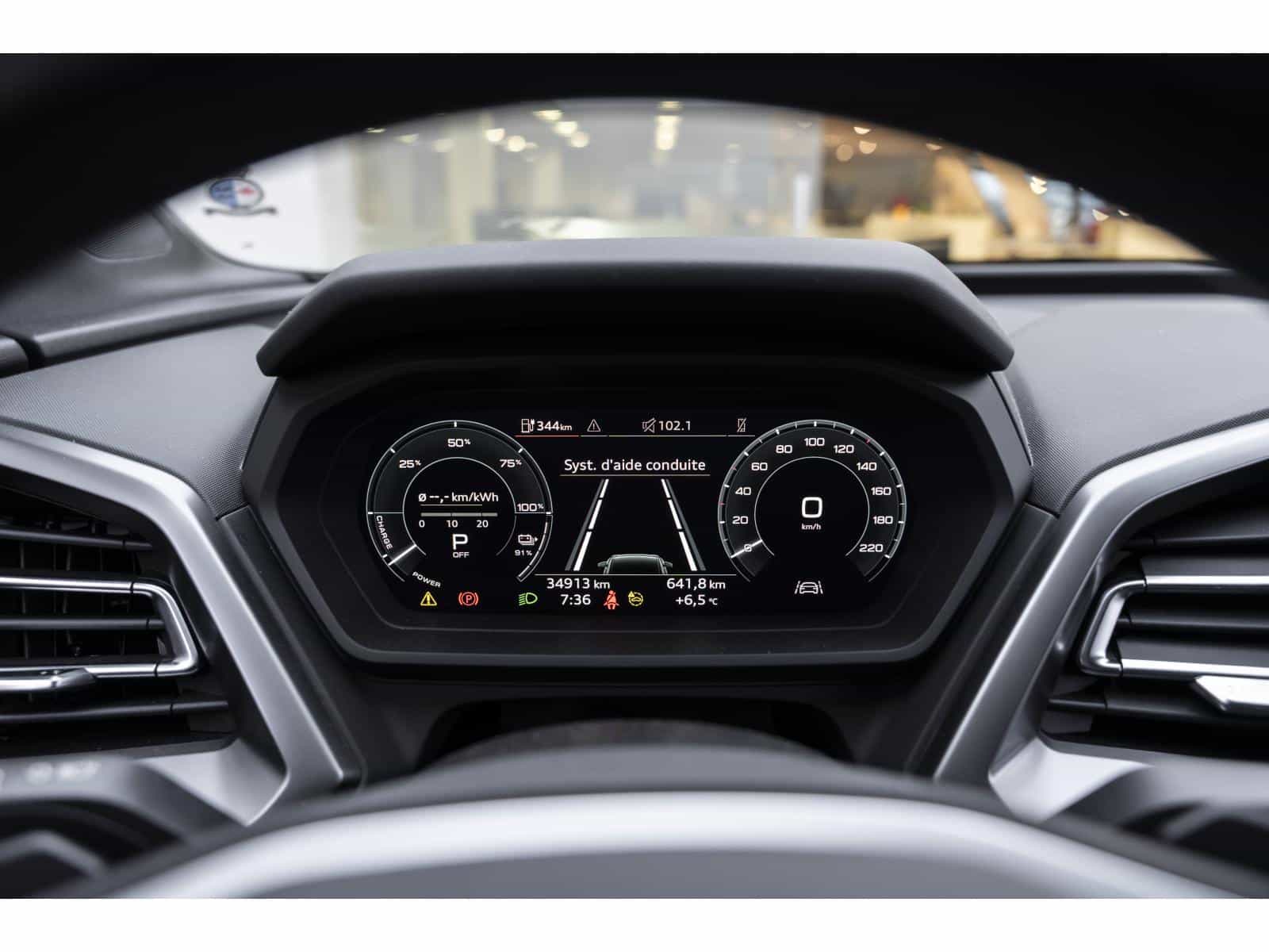 2024 Audi Q4 e-tron 55 - Image 18