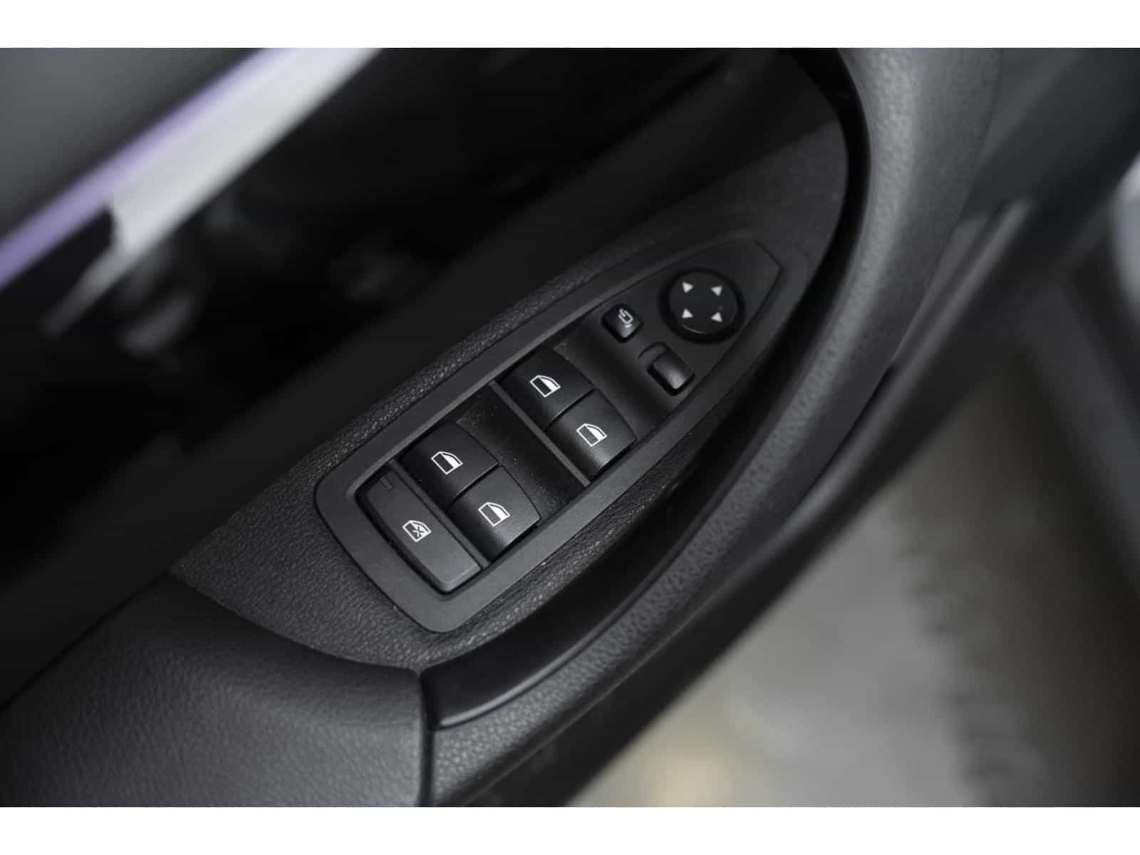 2020 BMW X2 xDrive28i - Image 19