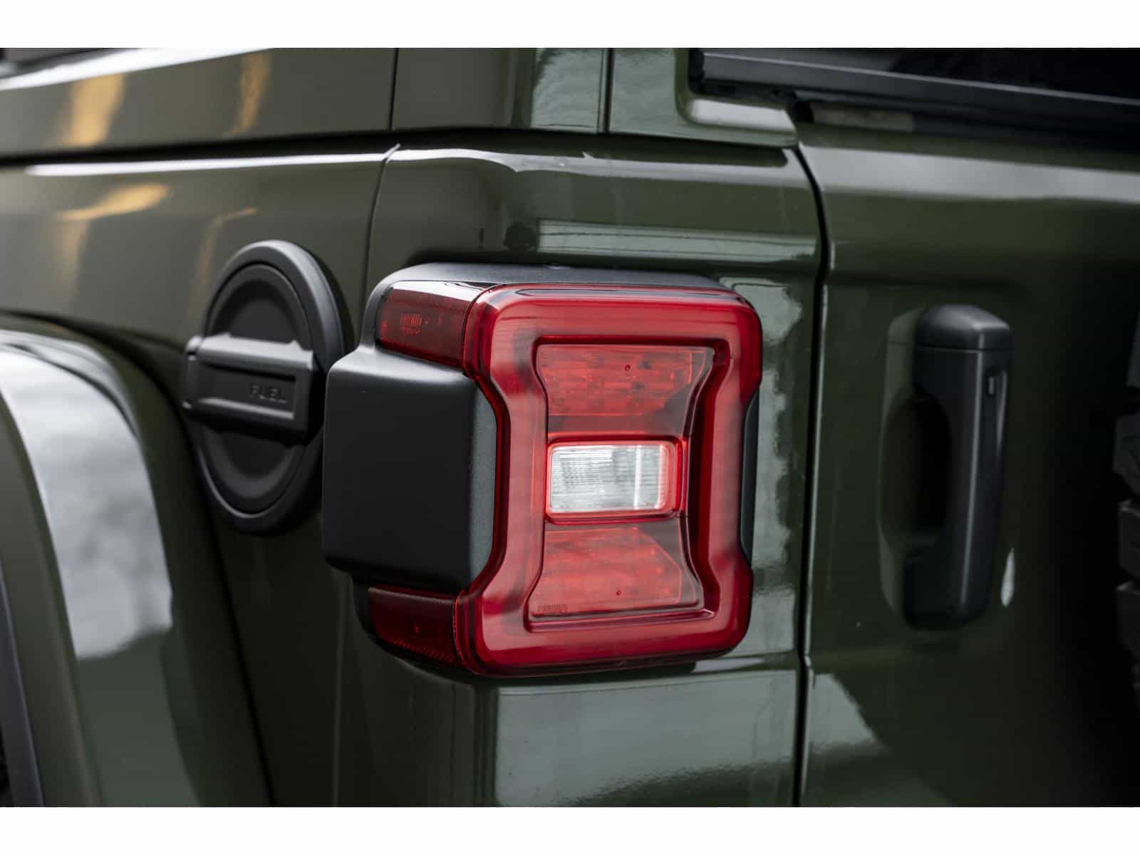 2023 Jeep Wrangler Rubicon - Image 12