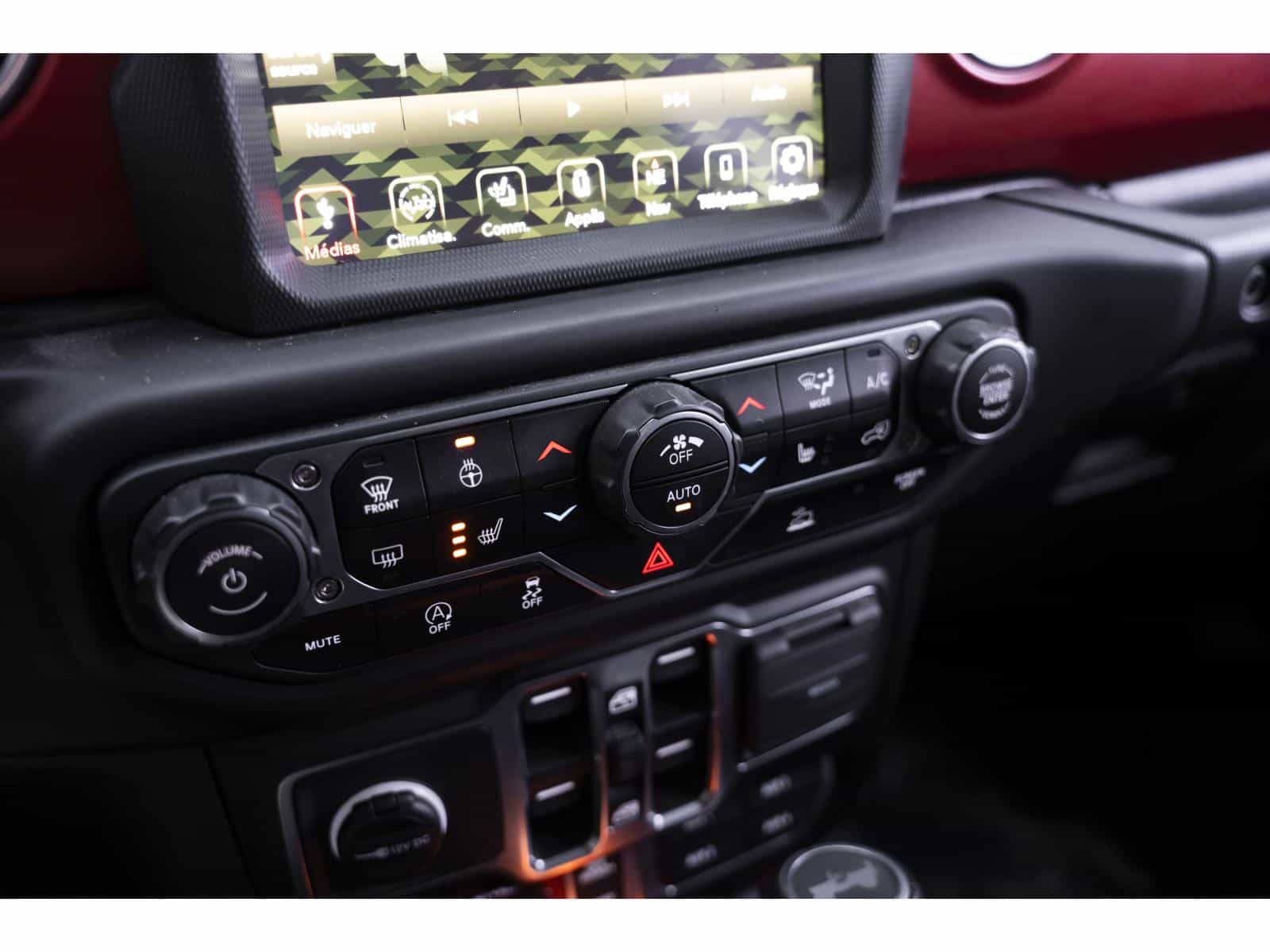 2023 Jeep Wrangler Rubicon - Image 21