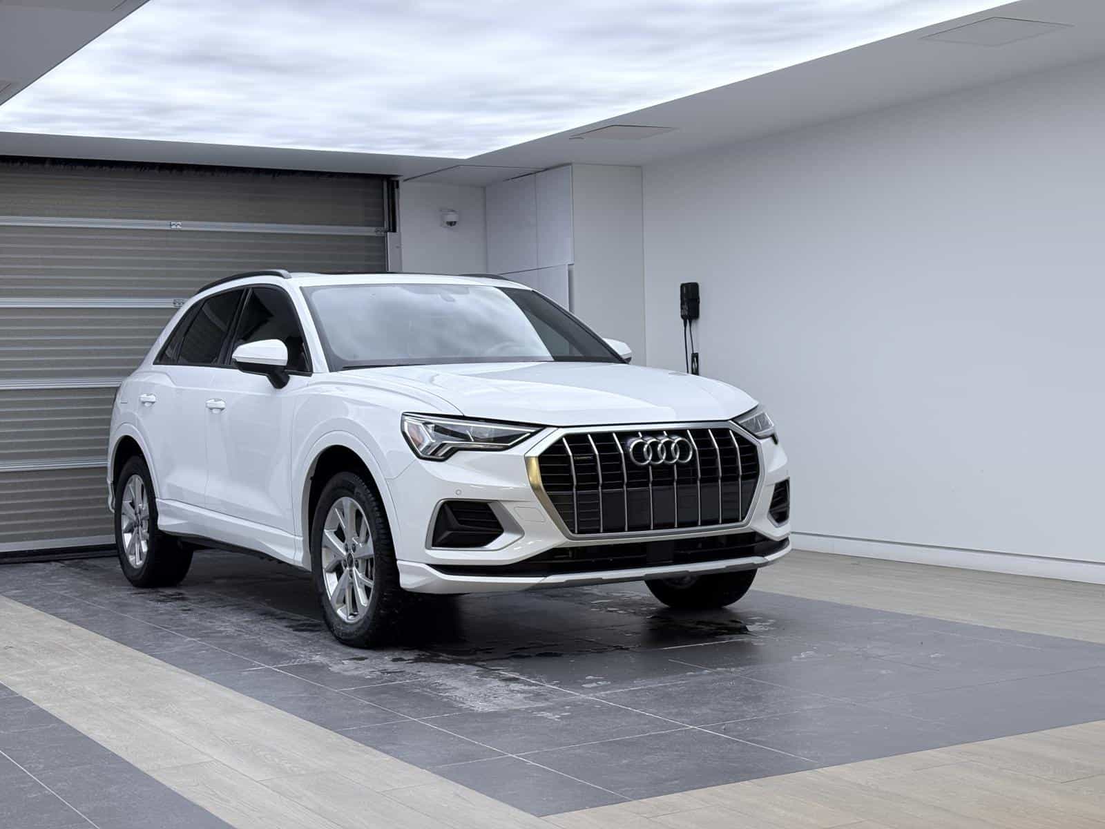 Image 1 Audi Q3 Premium 40 Base 2025
