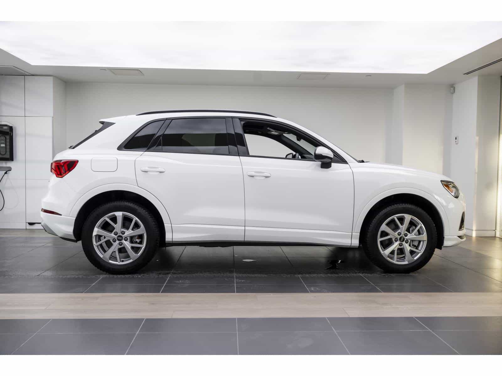 2025 Audi Q3 Base - Image 9