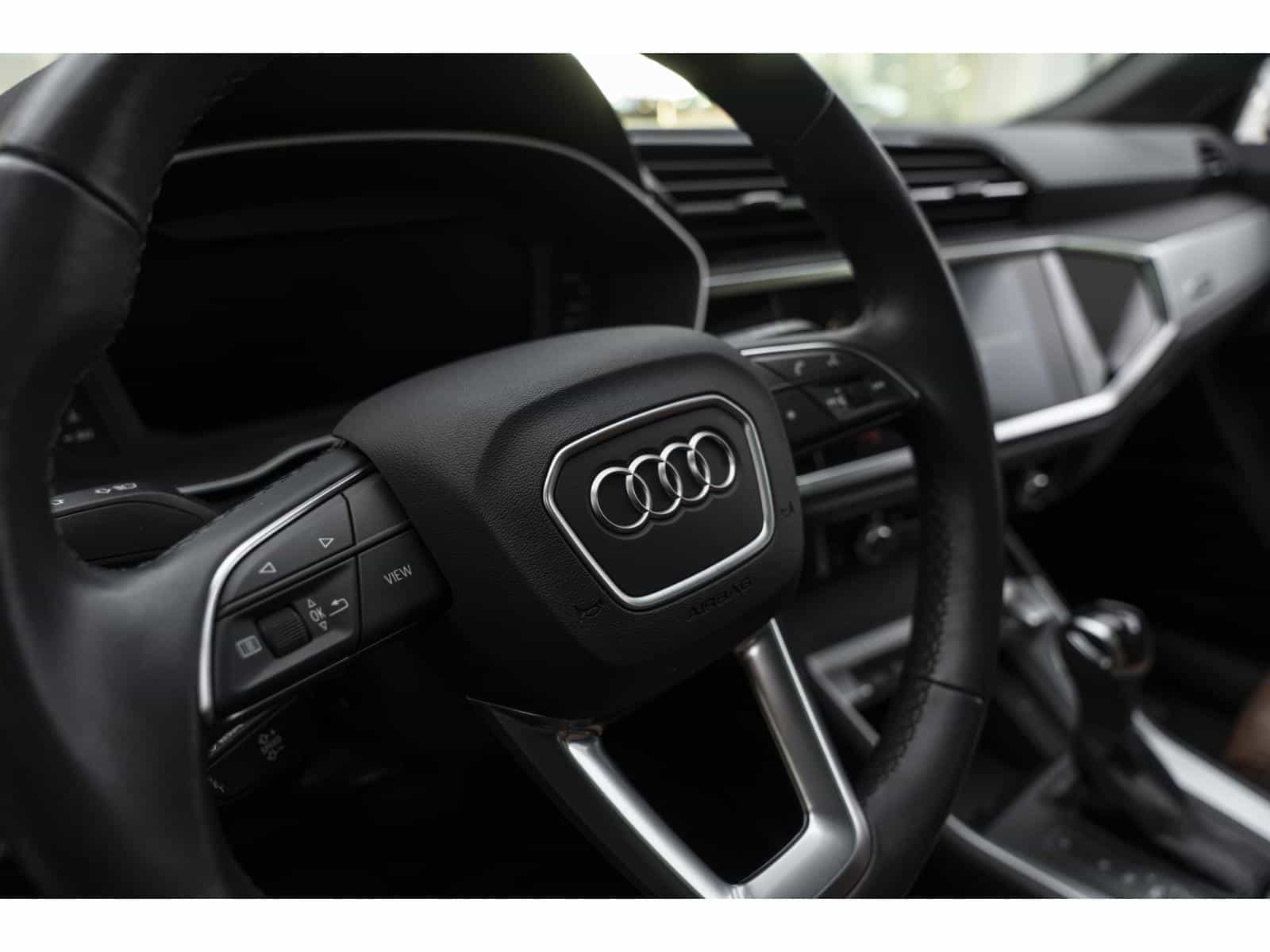 2025 Audi Q3 Premium 40 Base - Image 18