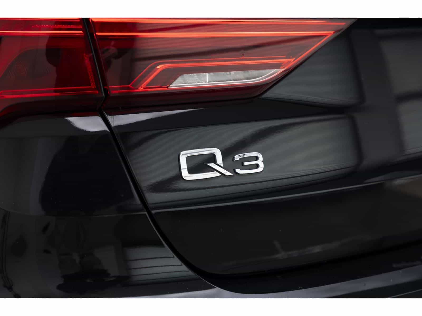 2021 Audi Q3 45 Komfort - Image 10