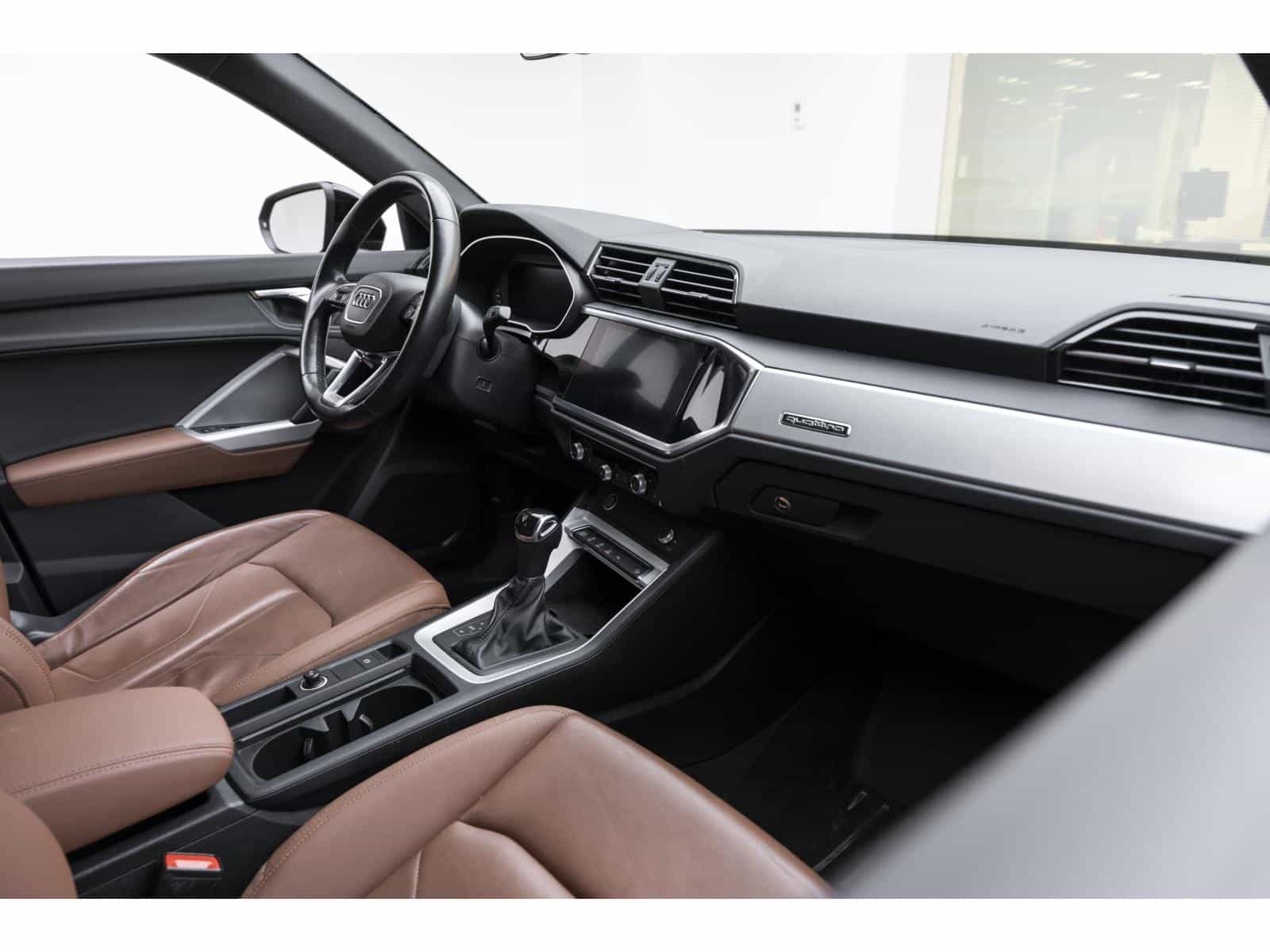 2021 Audi Q3 45 Komfort - Image 13