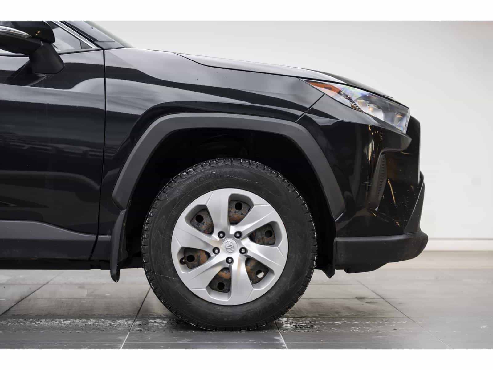 Image 5 Toyota RAV4 LE LE 2021