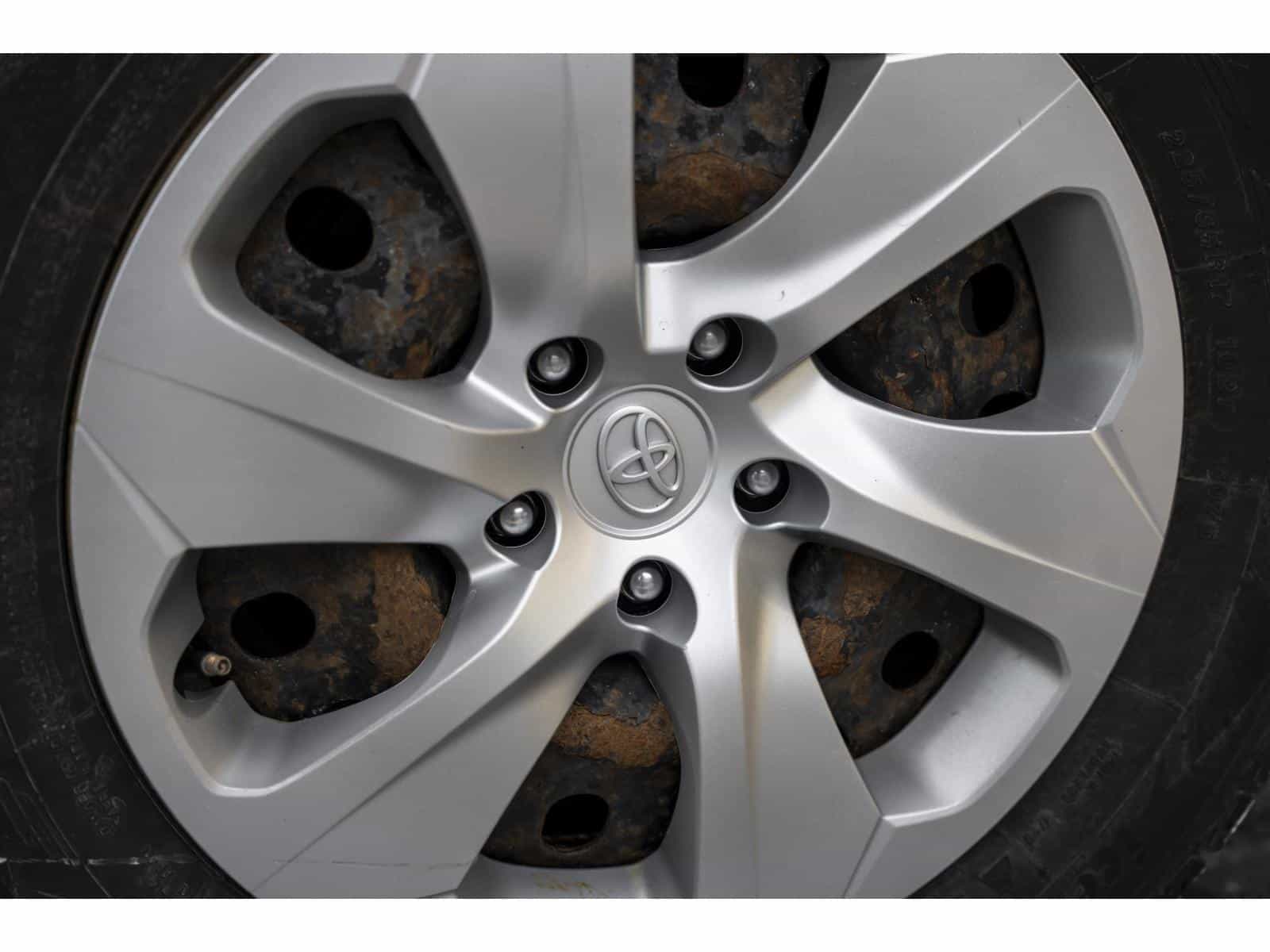 Image 6 Toyota RAV4 LE LE 2021