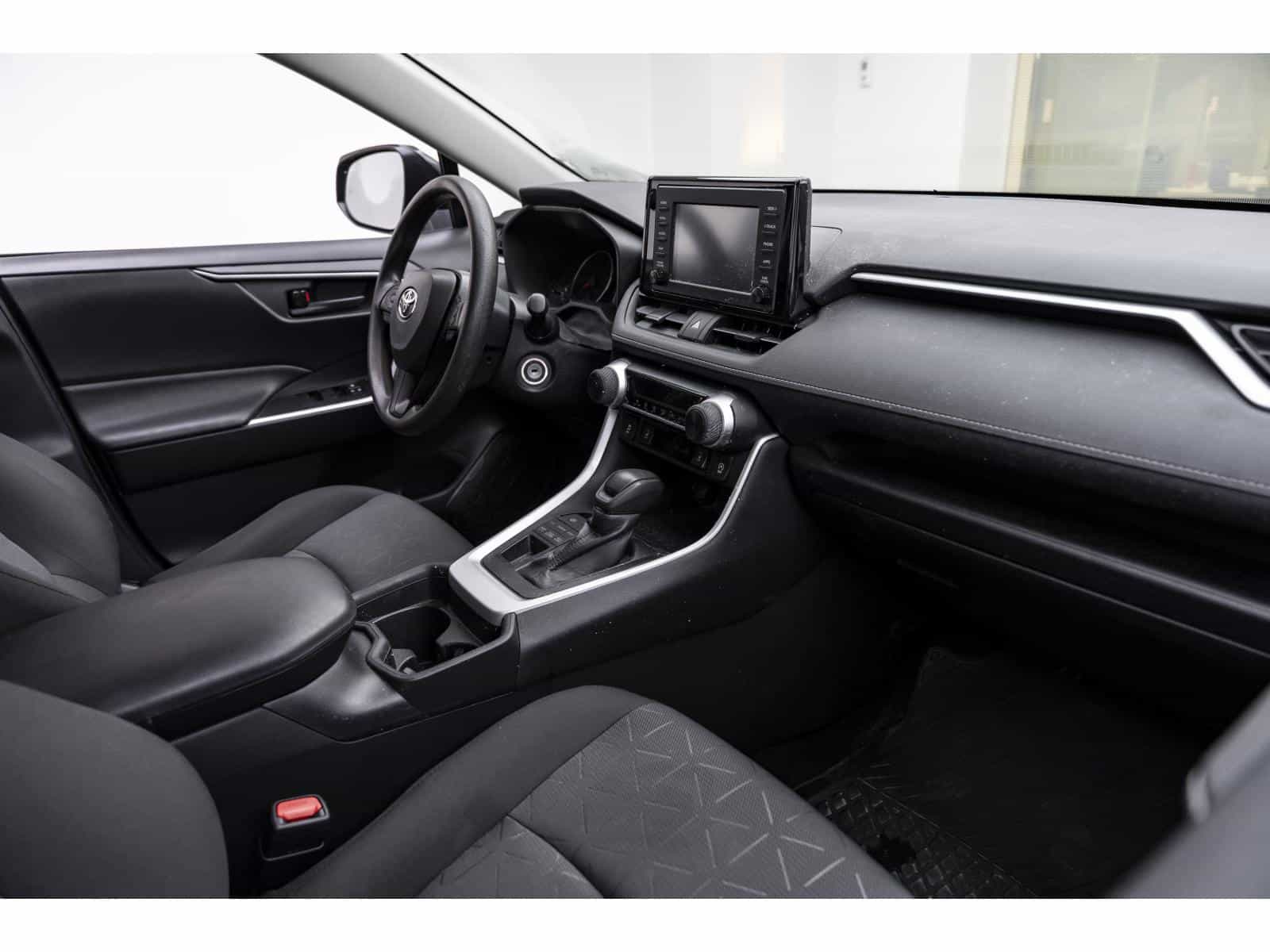 Image 12 Toyota RAV4 LE LE 2021