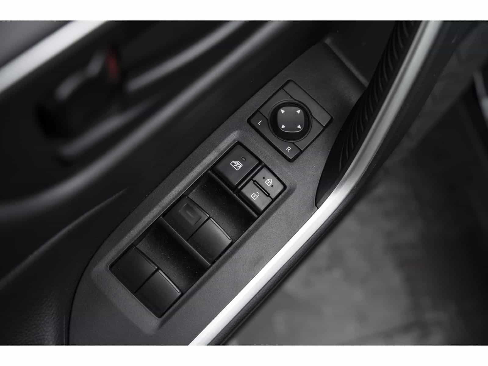 Image 19 Toyota RAV4 LE LE 2021