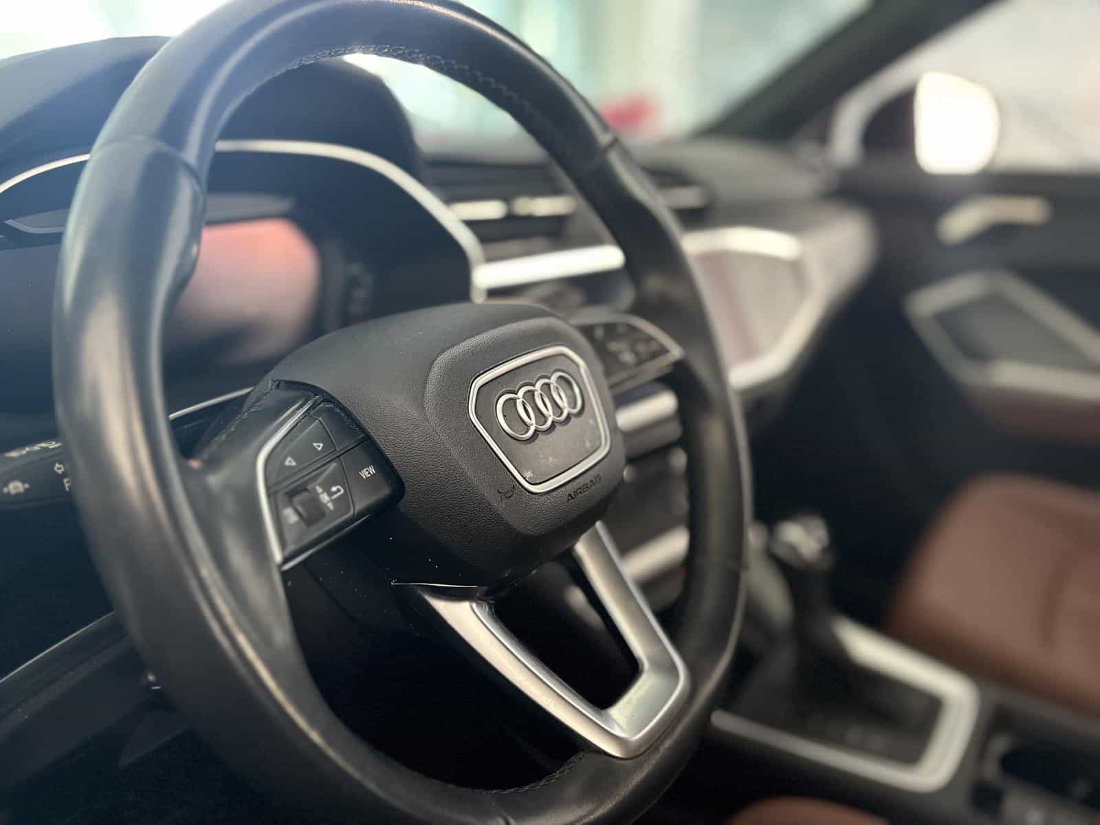 2022 Audi Q3 40 Komfort - Image 16