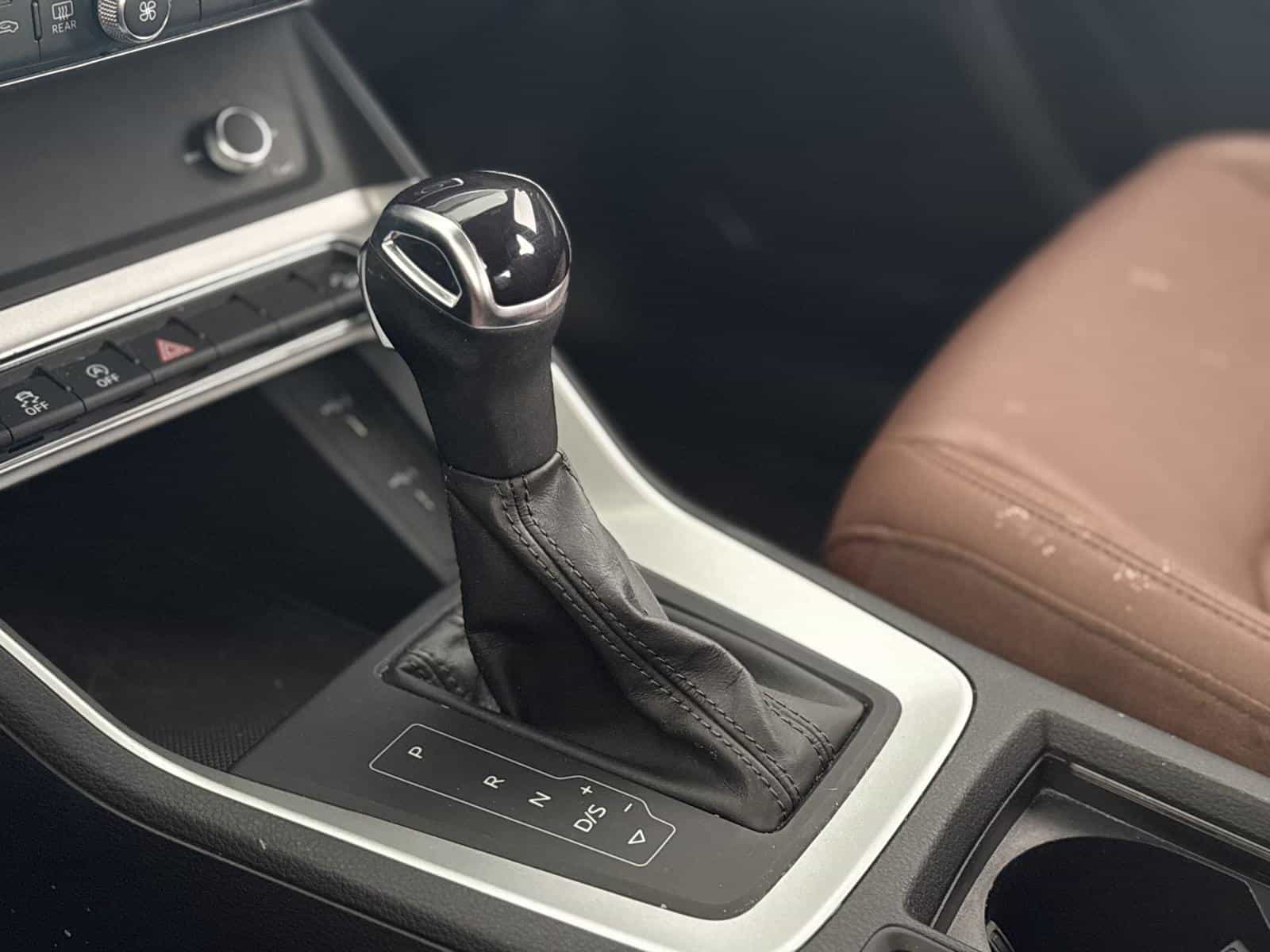 2022 Audi Q3 40 Komfort - Image 17