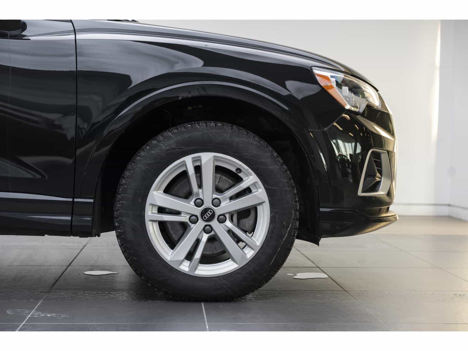 2022 Audi Q3 40 Komfort - Image 6