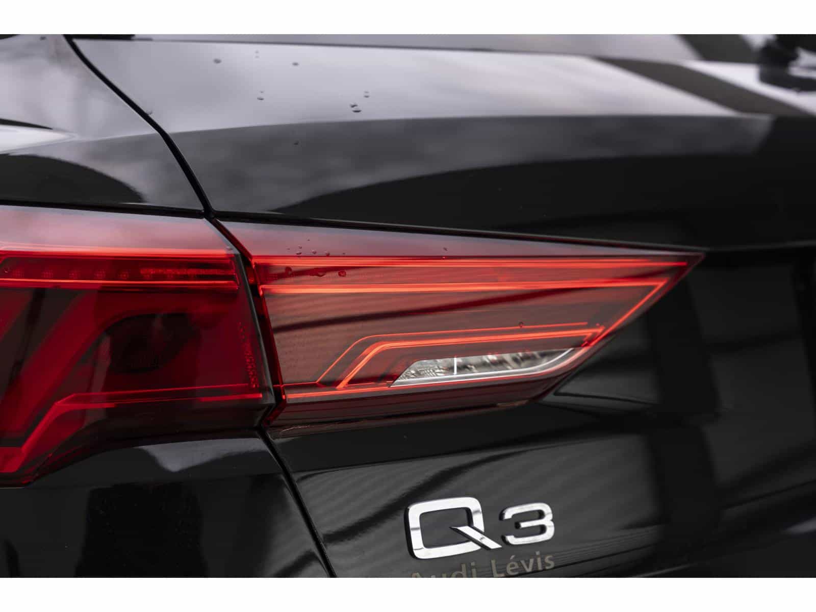 2022 Audi Q3 40 Komfort - Image 10