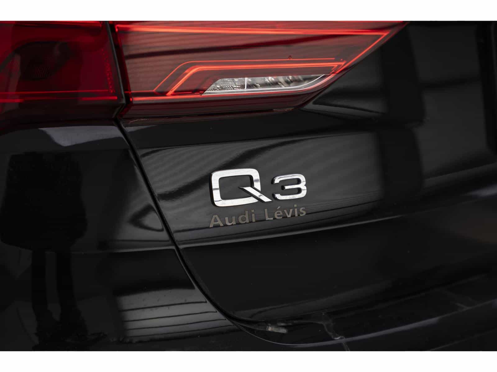 2022 Audi Q3 40 Komfort - Image 11