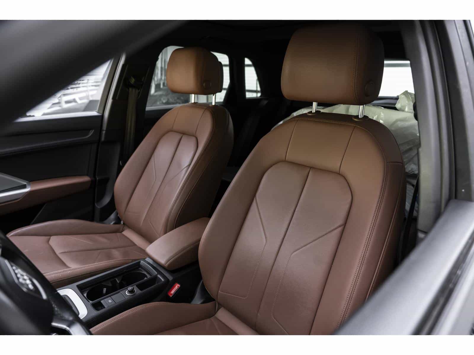 2022 Audi Q3 40 Komfort - Image 14