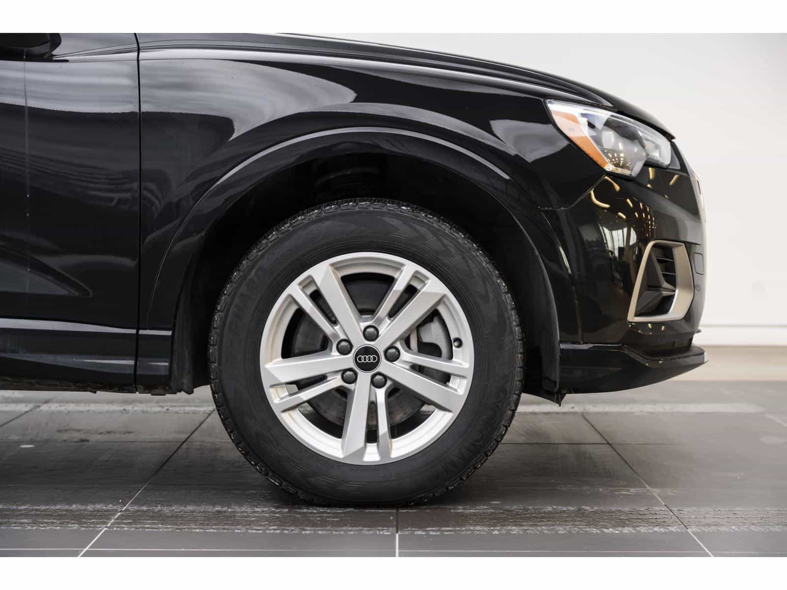 2022 Audi Q3 40 Komfort - Image 6