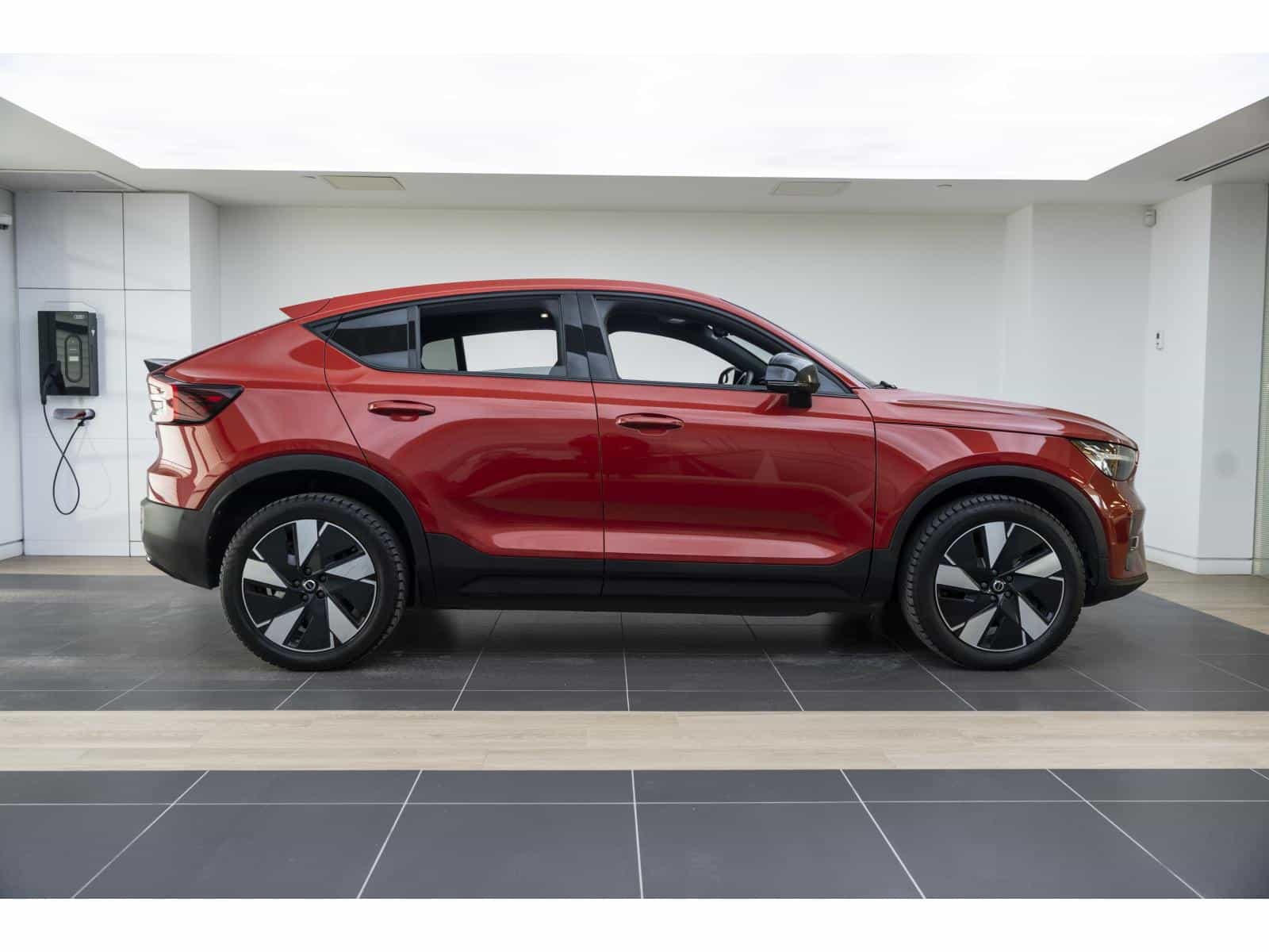 2024 Volvo C40 Recharge TWIN Plus - Image 7