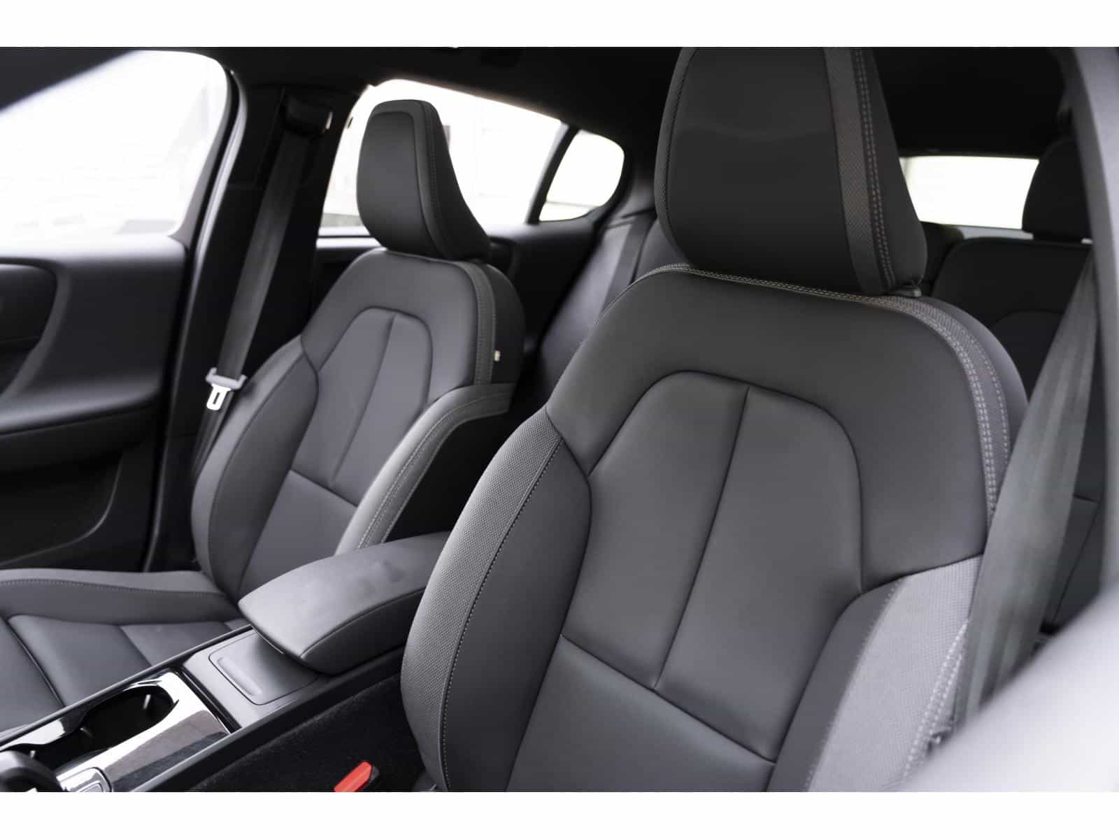 2024 Volvo C40 Recharge TWIN Plus - Image 16