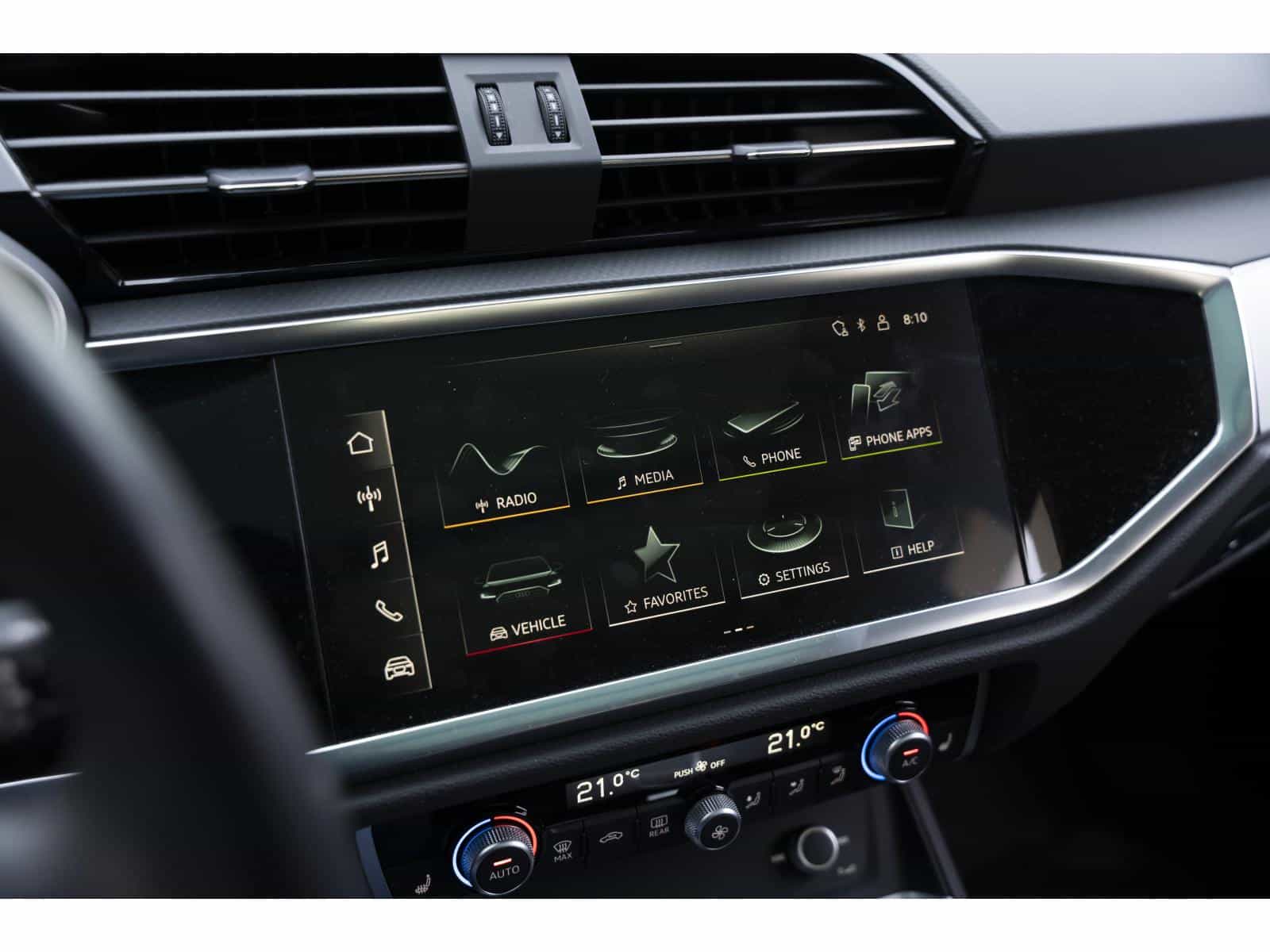 2023 Audi Q3 Komfort 45 - Image 24