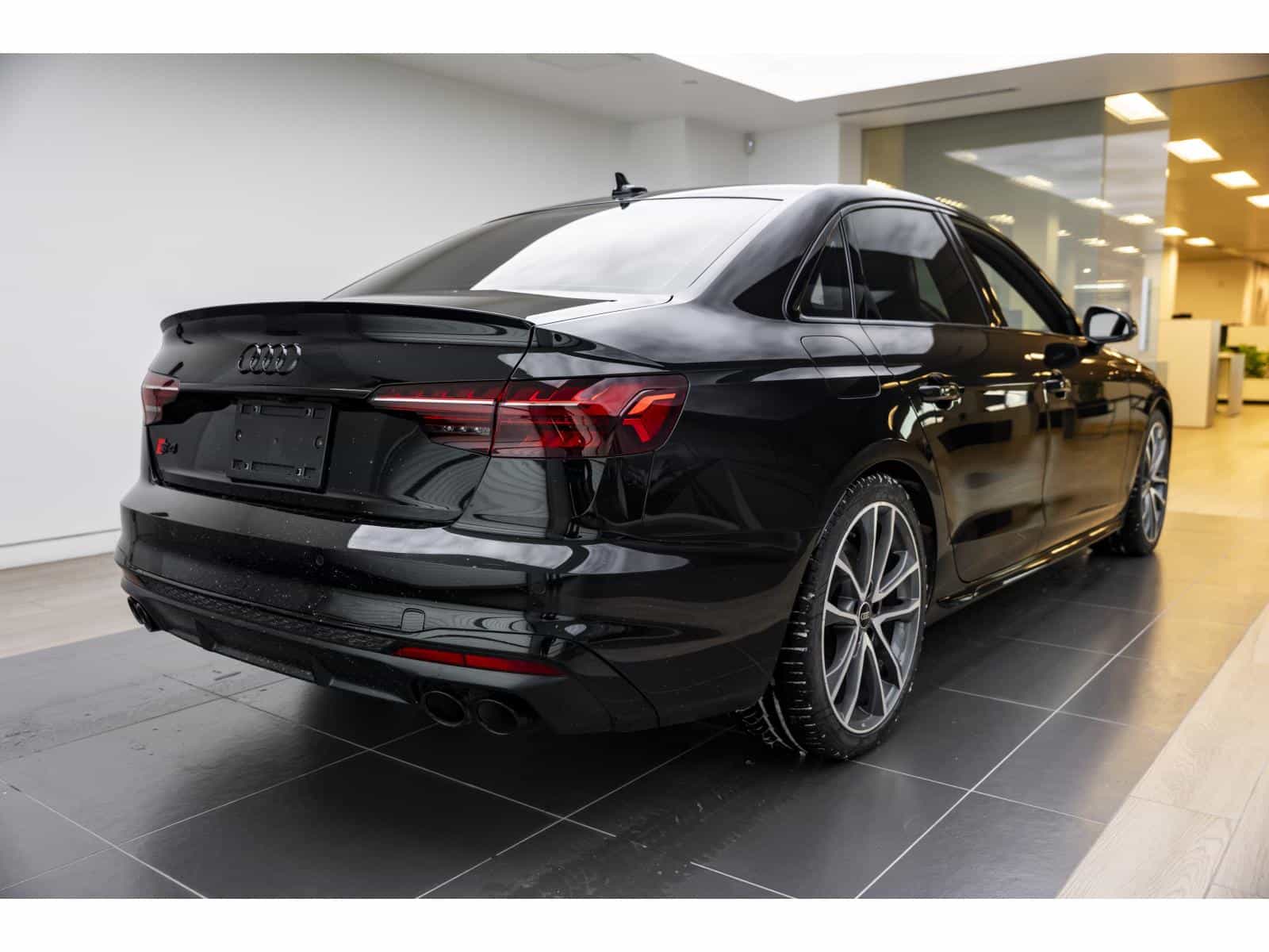 2024 Audi S4 Technik - Image 9