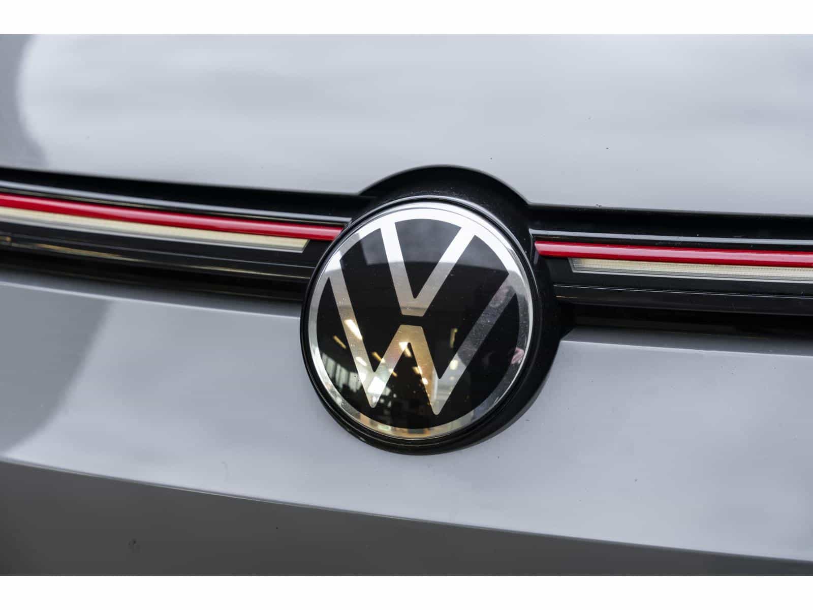 2022 Volkswagen GTI Autobahn - Image 4