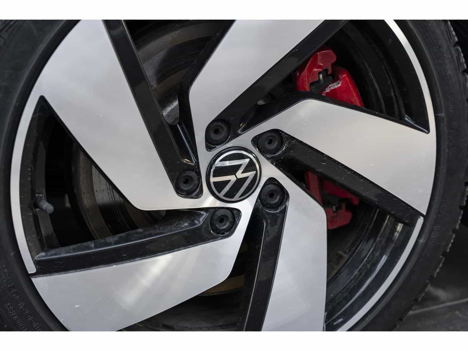 2022 Volkswagen GTI Autobahn - Image 8