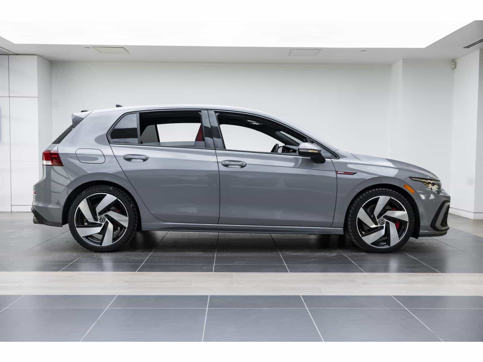 2022 Volkswagen GTI Autobahn - Image 9