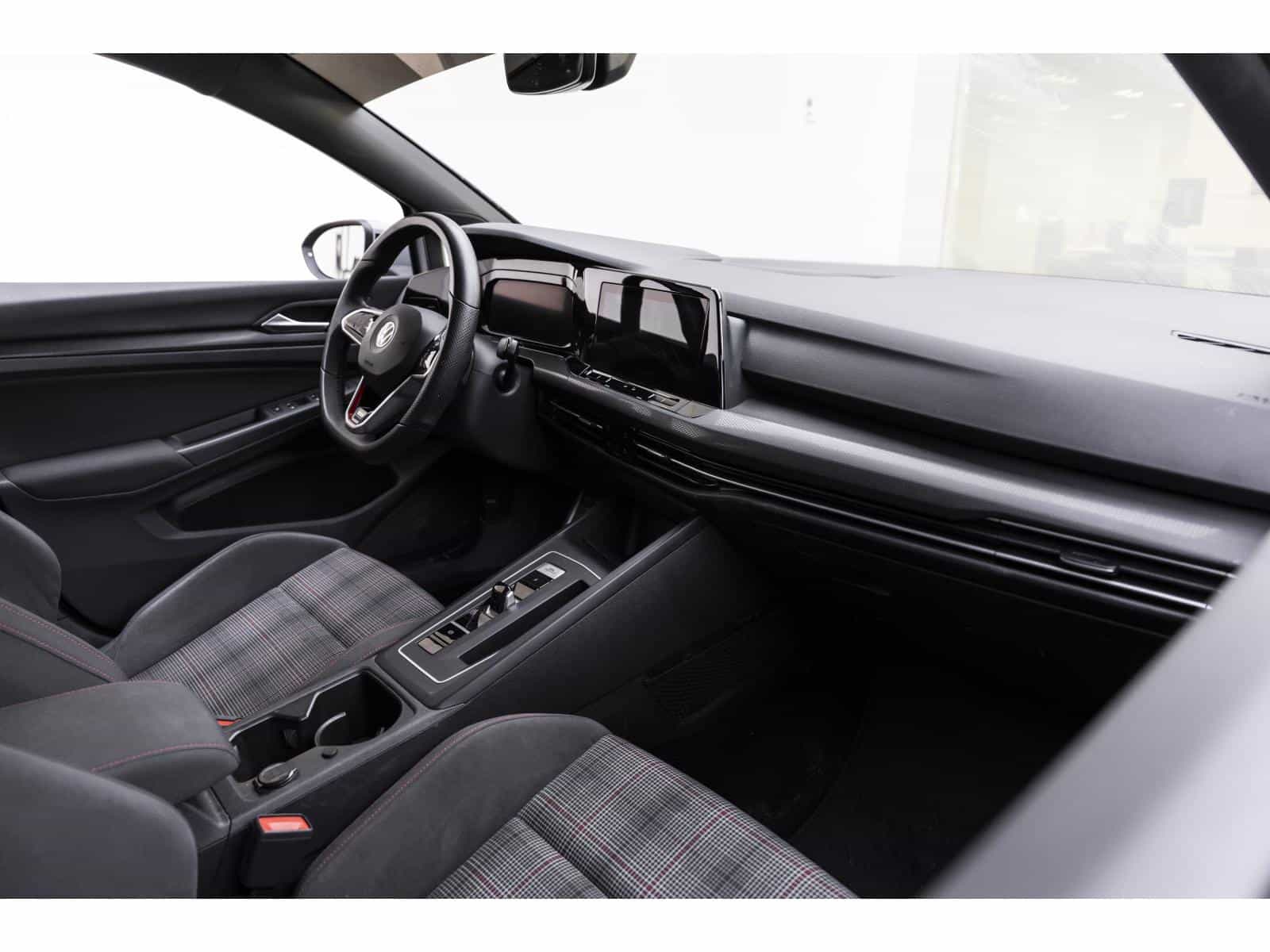 2022 Volkswagen GTI Autobahn - Image 14