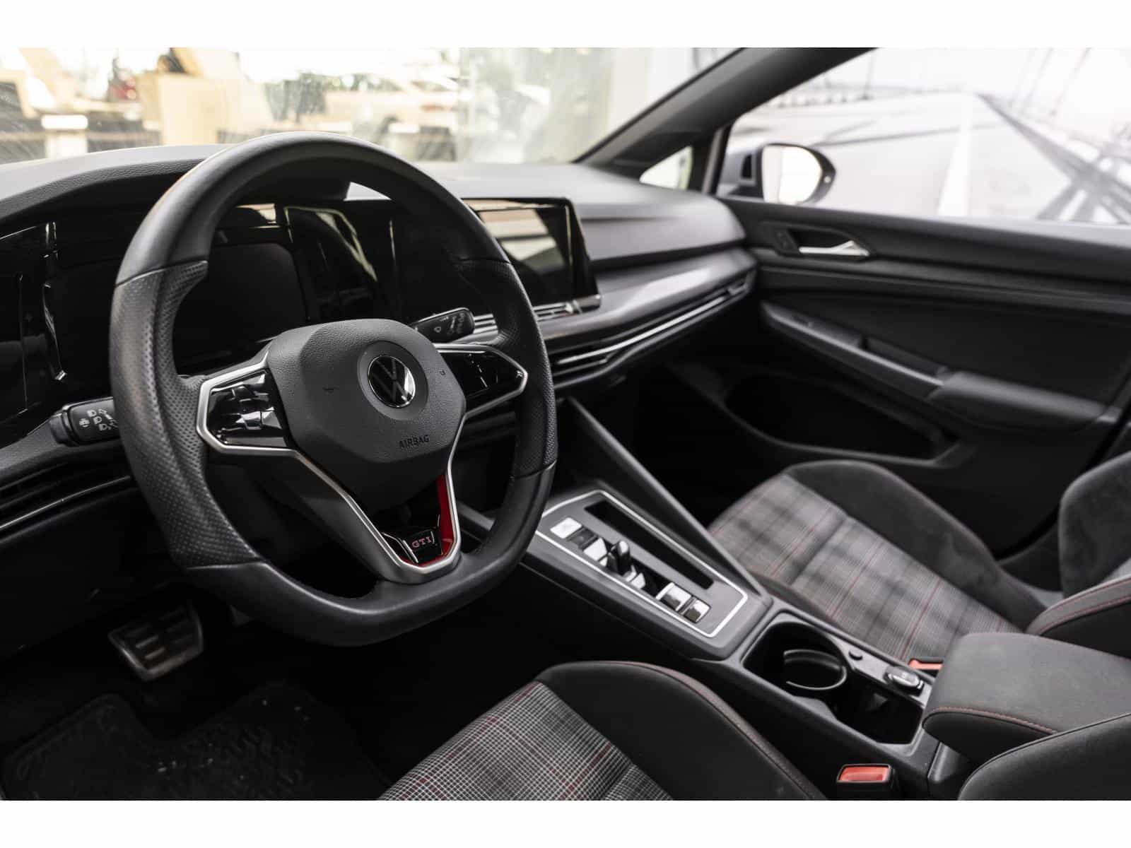 2022 Volkswagen GTI Autobahn - Image 18