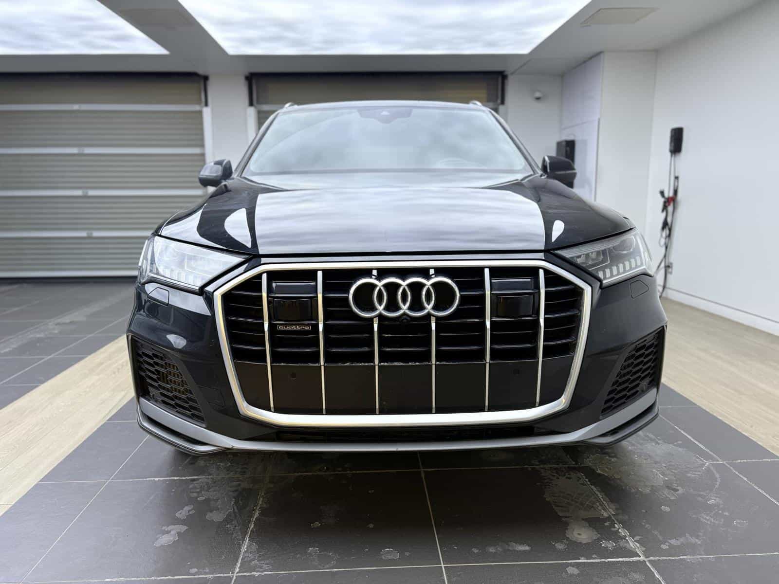 2022 Audi Q7 55 Technik - Image 3