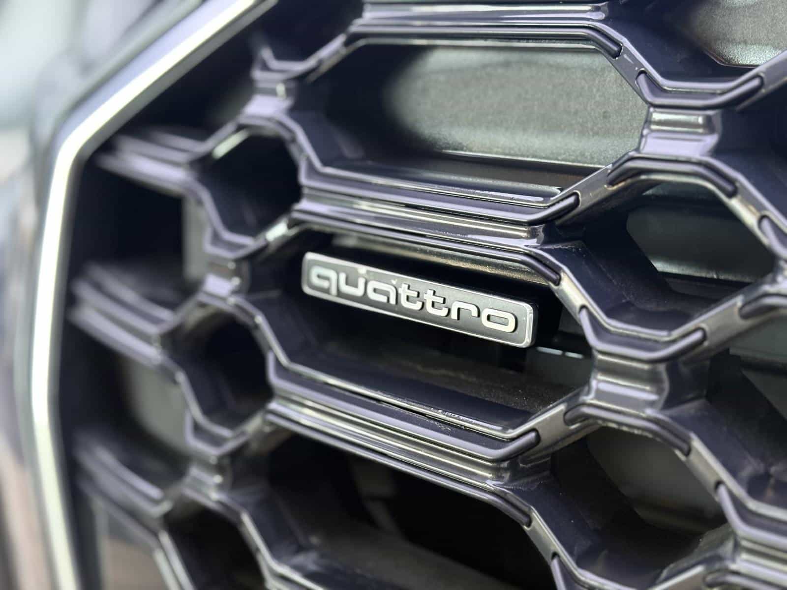 2022 Audi Q5 45 Technik - Image 3