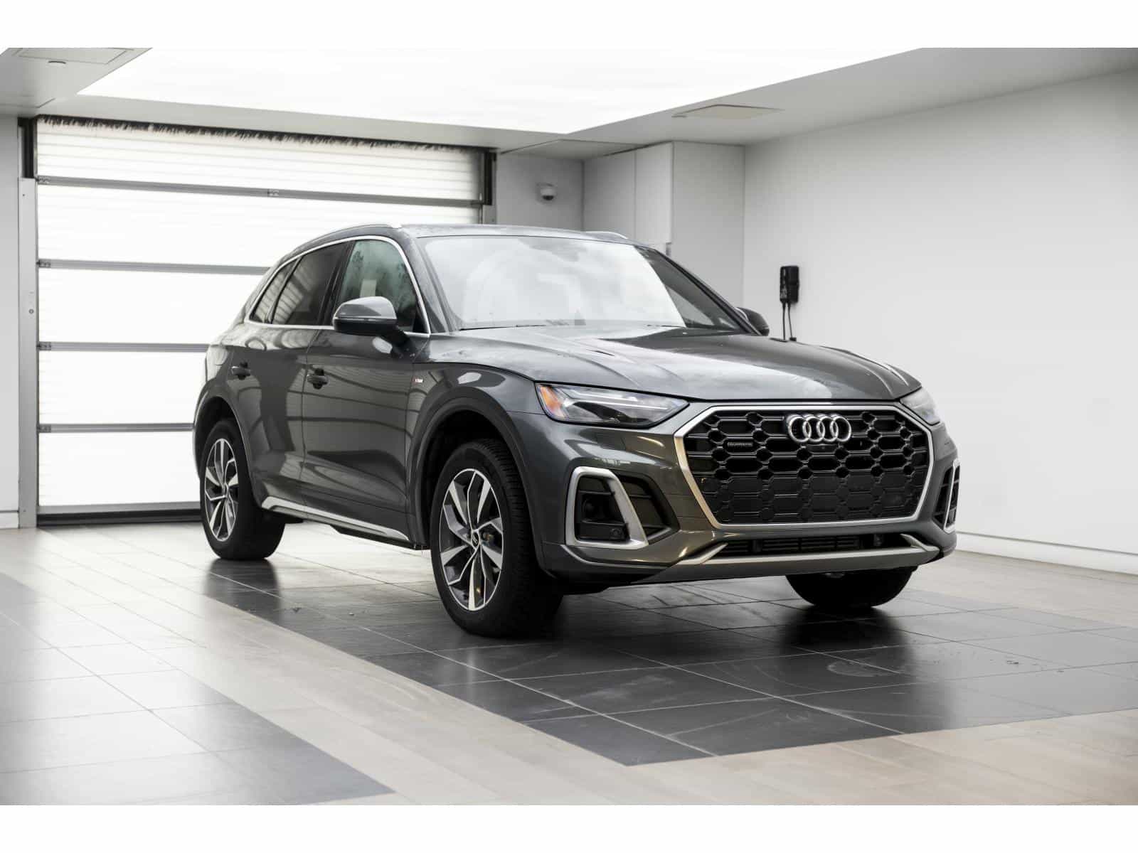 2022 Audi Q5 45 Technik - Image 1