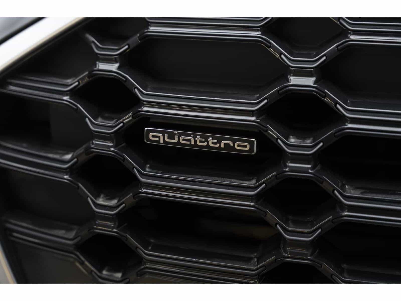 2022 Audi Q5 45 Technik - Image 4