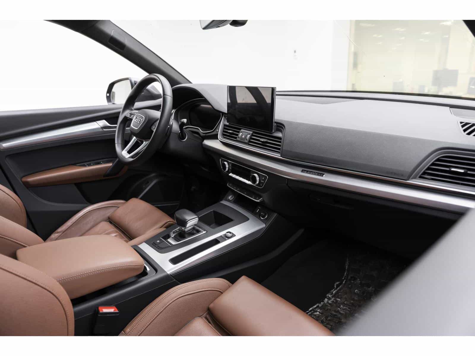 2022 Audi Q5 45 Technik - Image 14