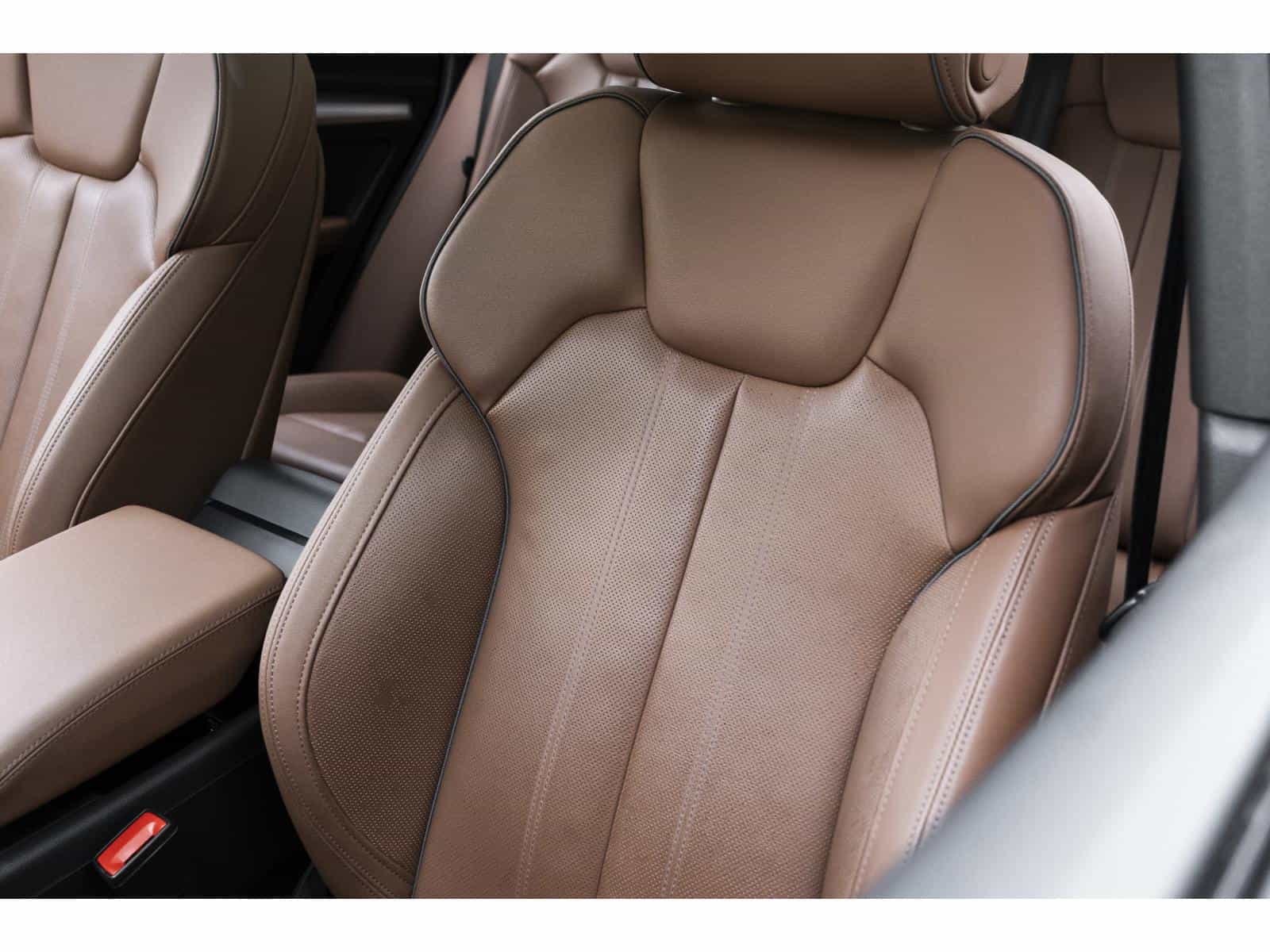 2022 Audi Q5 45 Technik - Image 17