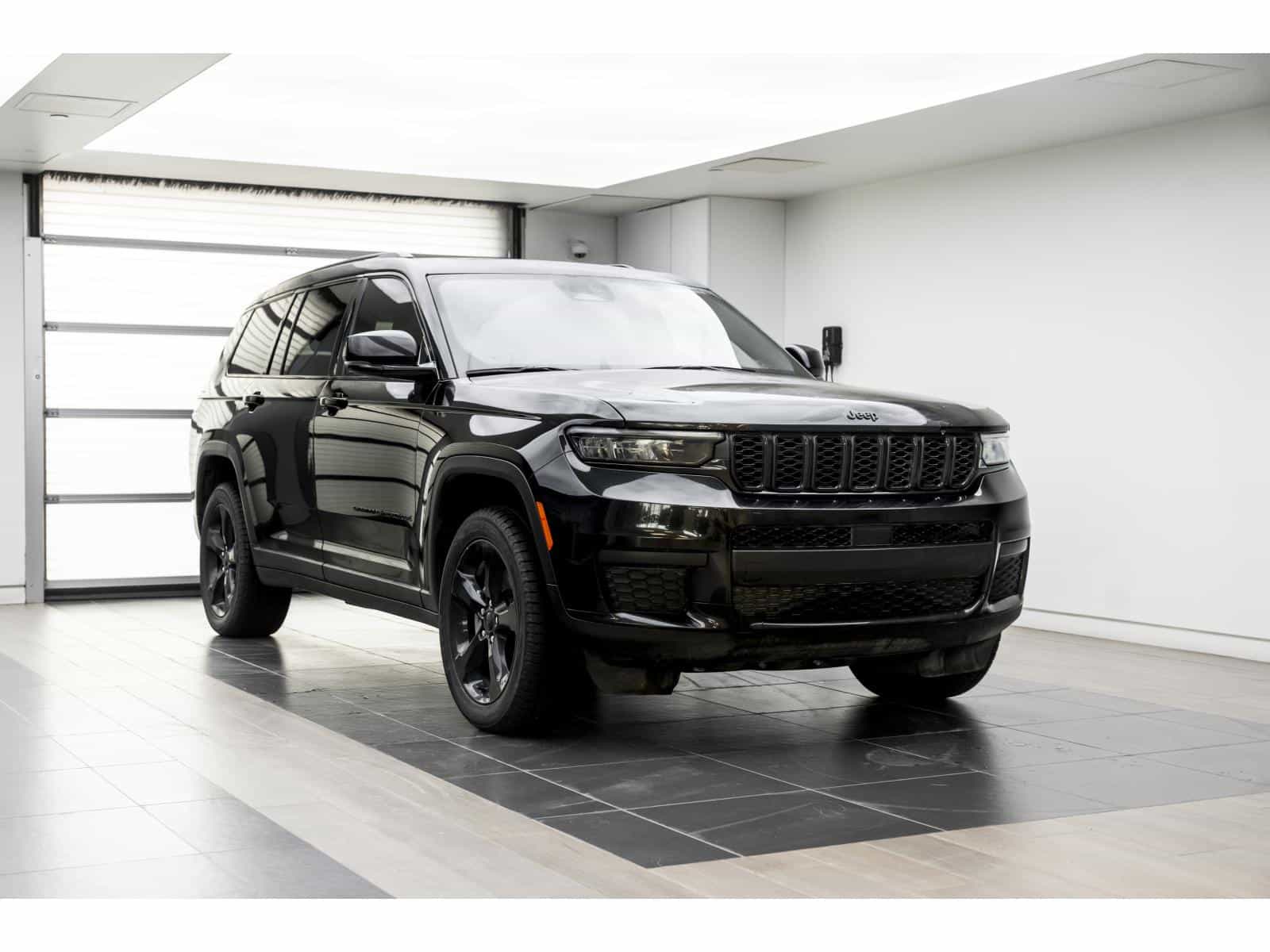 Image 1 Jeep Grand Cherokee L Altitude 2022