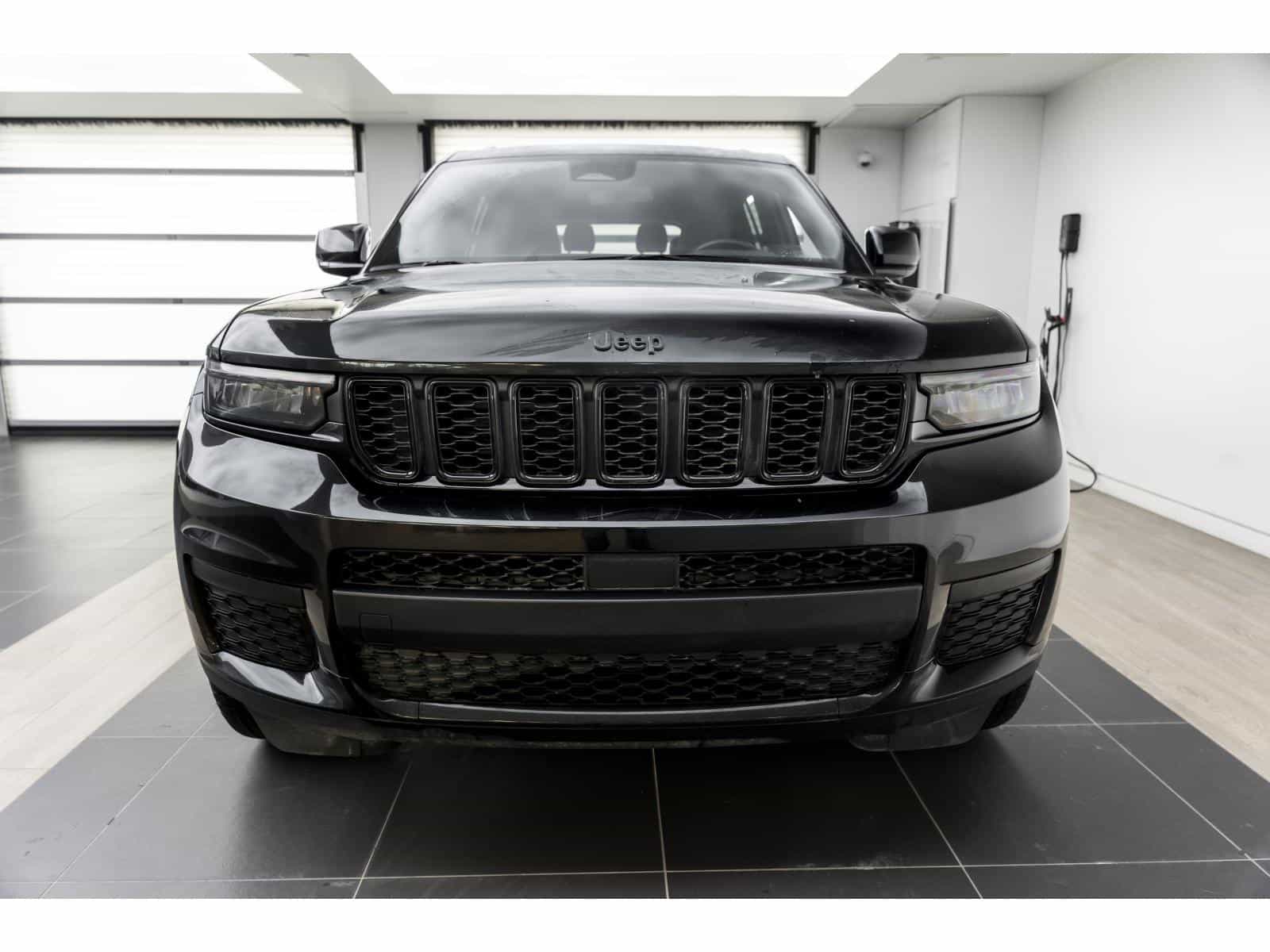 2022 Jeep Grand Cherokee L Altitude - Image 4